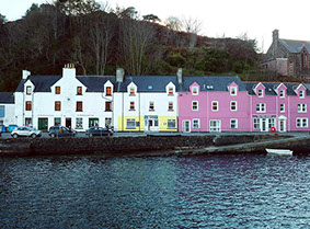 Sea Breezes restaurant in Portree is located on Portree Pier with greats sea views and WIFI
