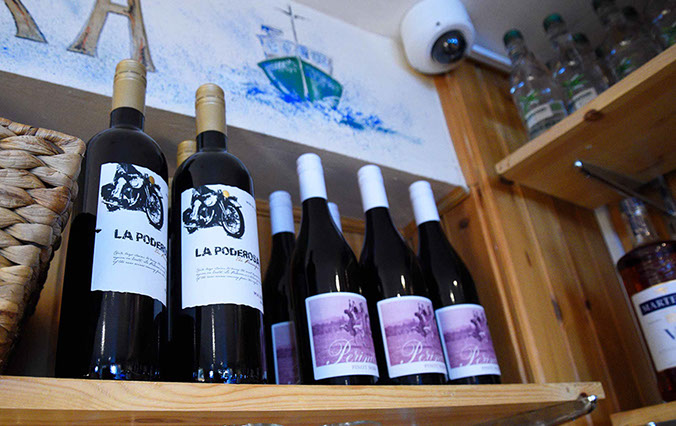 Sea Breezes Restaurant in Portree has an extensive drinks menu with wine gin and whisky